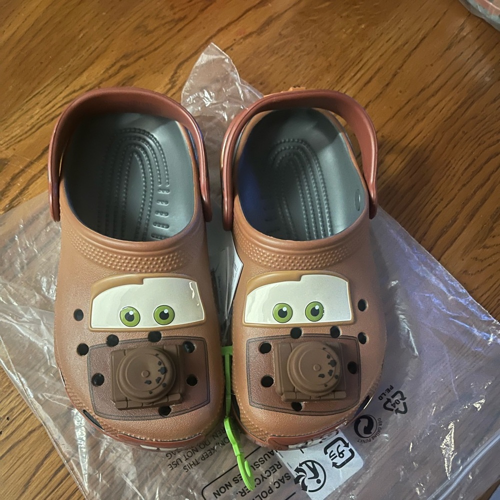 Mater crocs shoes size J2